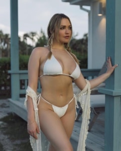 Mia Malkova (29)