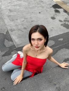 ฟารีดา เอลิซ่าเบธ ที (4)