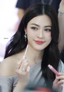 Lingling Kwong หลิงหลิง ศิริลักษณ์ คอง ภาพประกอบบทความ 24
