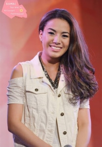 แบมบี้ สิรินโสพิศ ภาพในชุดสีอ่อนจากกิจกรรมบันเทิง